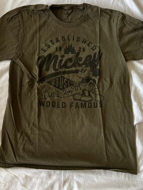 Disney Parks Walt Disney 1928 Mickey Mouse World Famous Green T-Shirt Sz   XL
